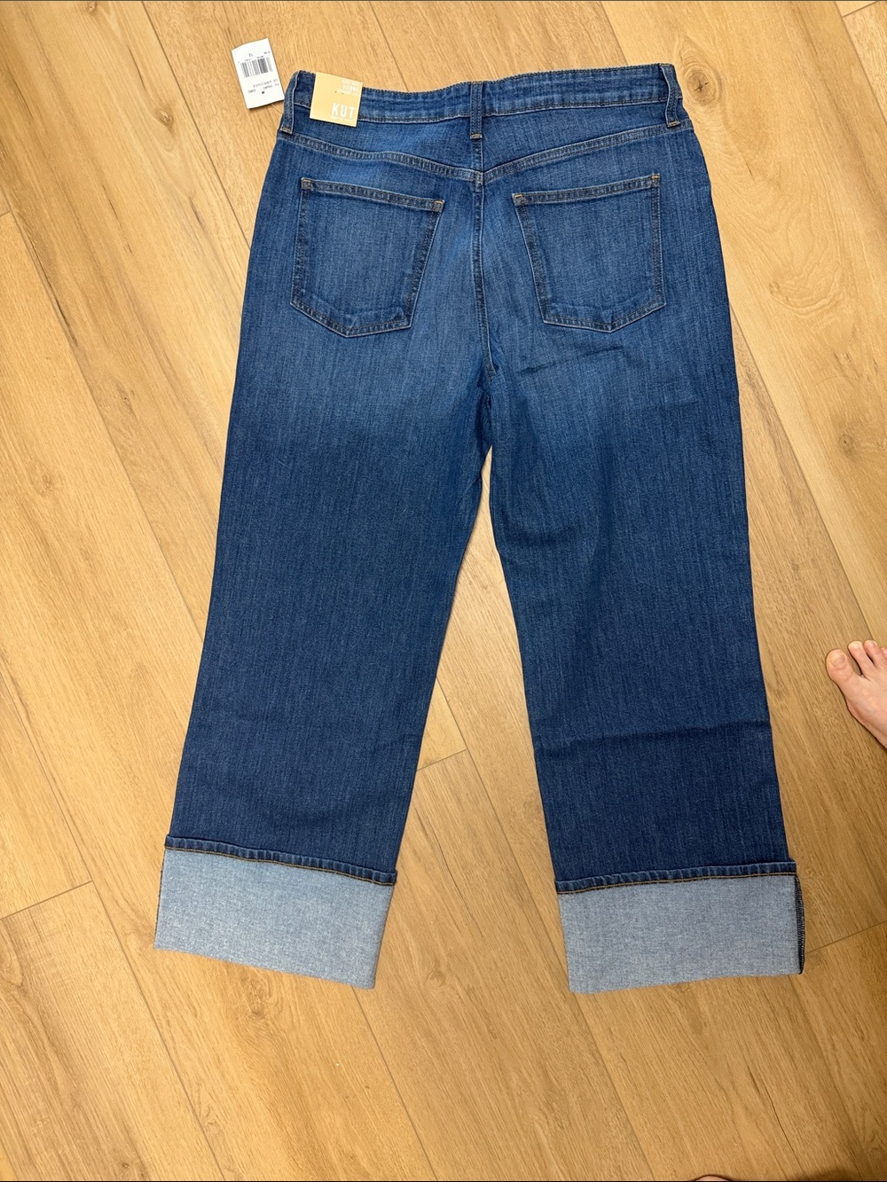 Kut from the Kloth Wide Cuff Cropped Jeans in Blue Wash - Picture 5 of 8